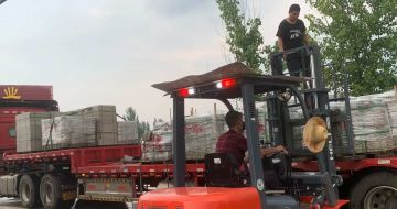 潍坊 黄金麻冰裂纹，地铺石装车