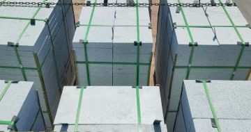 潍坊 芝麻白花岗岩5公分地铺石 花岗岩厂家工厂装车日常