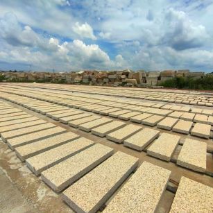 潍坊 黄金麻荔枝面花岗岩石材地铺石防护中