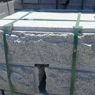 潍坊 芝麻白花岗岩自然面成品