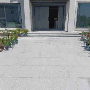 潍坊 芝麻白花岗岩地铺石地面铺装