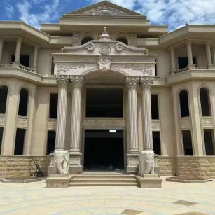 潍坊 黄金麻别墅外墙干挂，大柱，大象，蘑菇石，雕花板