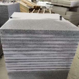 潍坊 芝麻白5公分火烧地铺成品，900*400，规格可定制