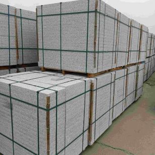 潍坊 白麻花岗岩石材荔枝面地铺石（300*600*50）