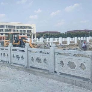 潍坊 白麻花岗岩荔枝面河道栏杆