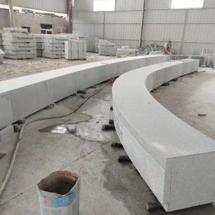 潍坊芝麻白花岗岩石板材 园林光面弧形坐凳