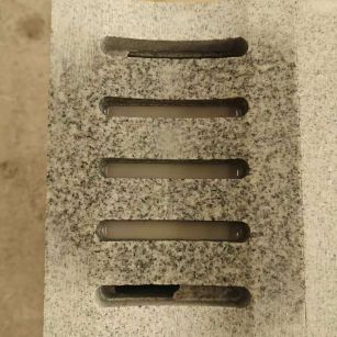 潍坊 芝麻白拉丝面花岗岩U型开槽排水槽