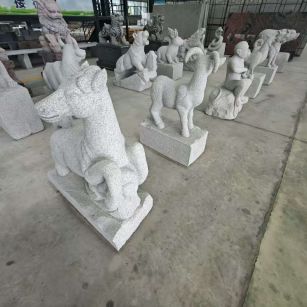 潍坊 芝麻白花岗岩造型立体雕刻——十二生肖