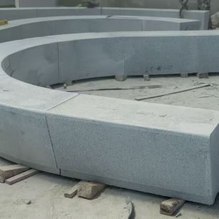 潍坊 芝麻白花岗岩光面弧形坐凳