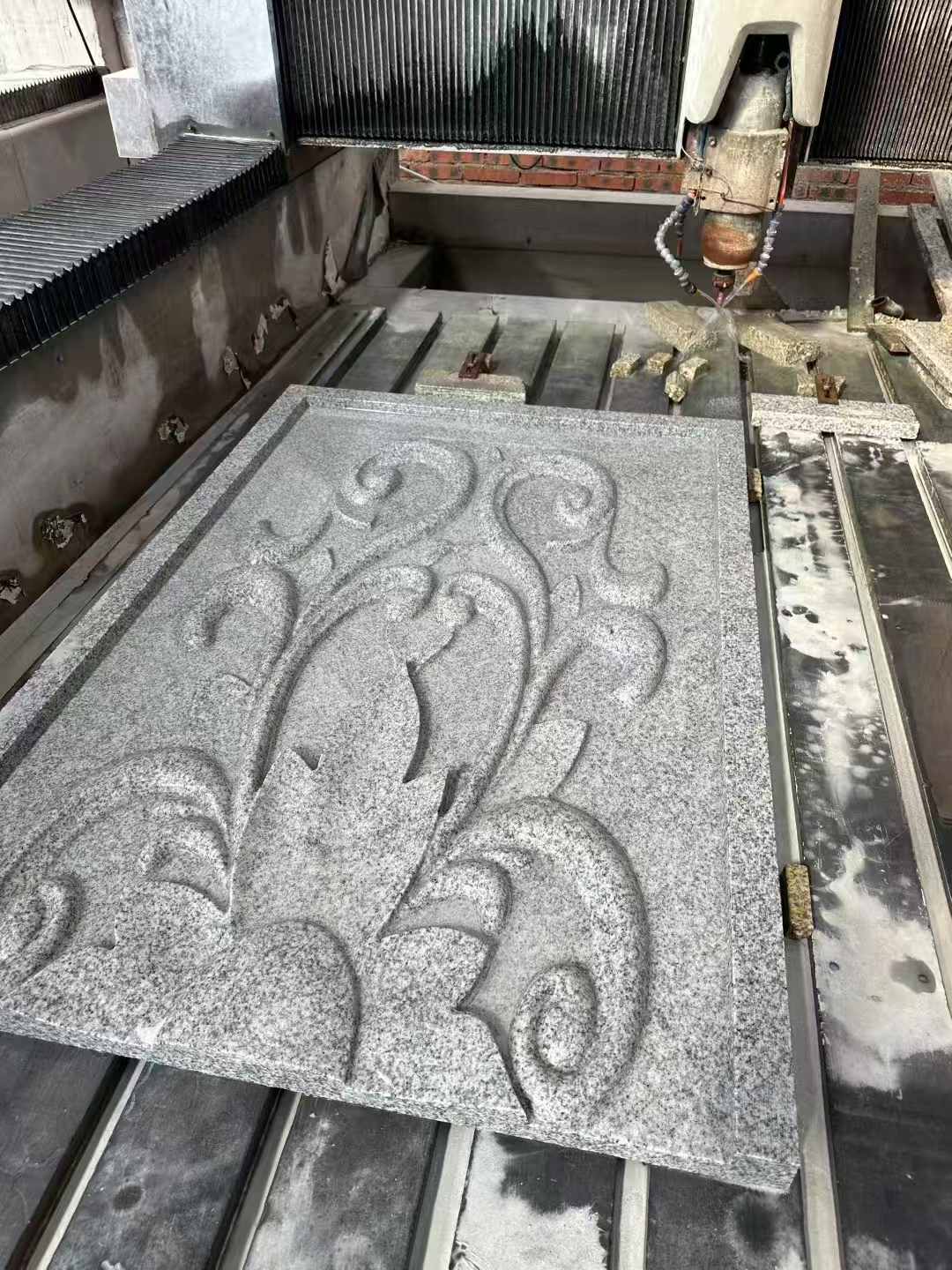 潍坊 白麻别墅干挂雕花板