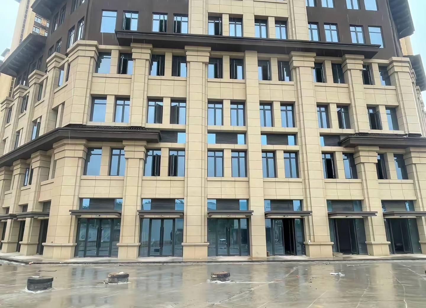 潍坊 黄金麻花岗岩荔枝面小区外墙干挂