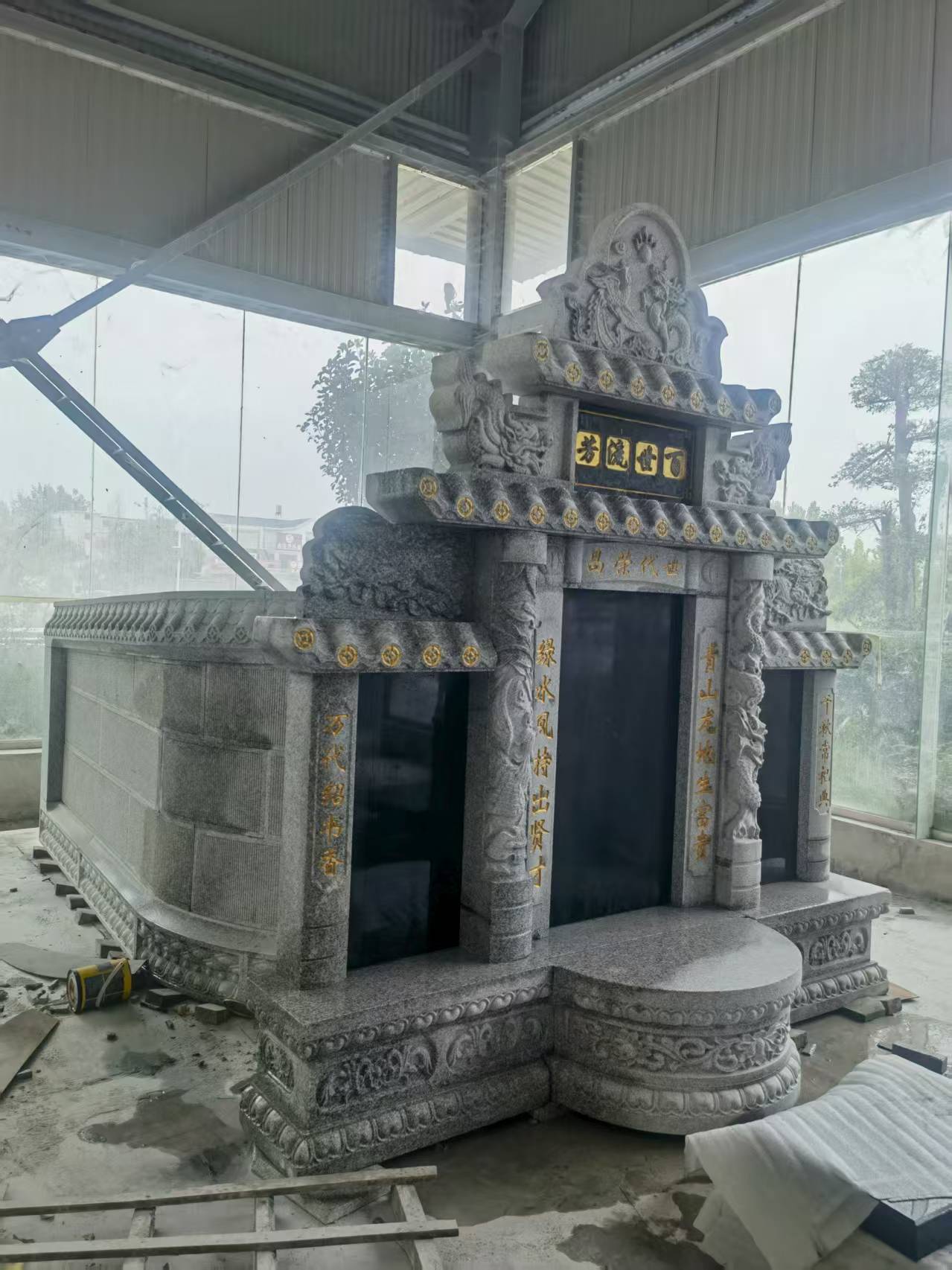 潍坊 芝麻白墓碑效果展示图