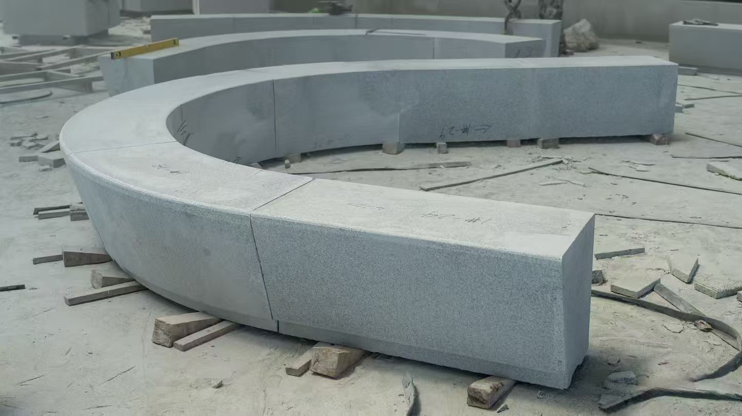 潍坊 芝麻白花岗岩光面弧形坐凳