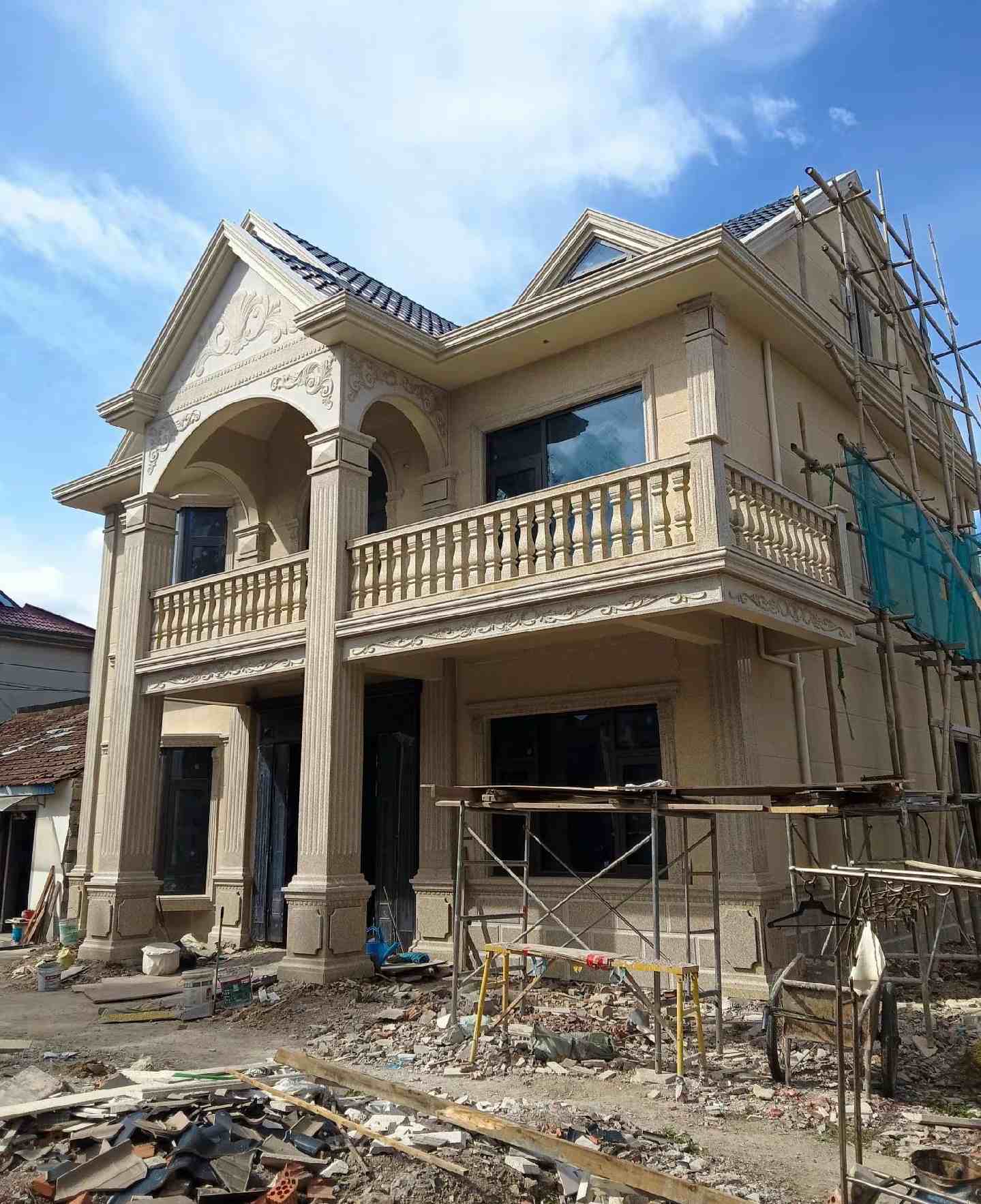 潍坊 黄金麻花岗岩石材私人别墅雕花门楼柱阳台栏杆