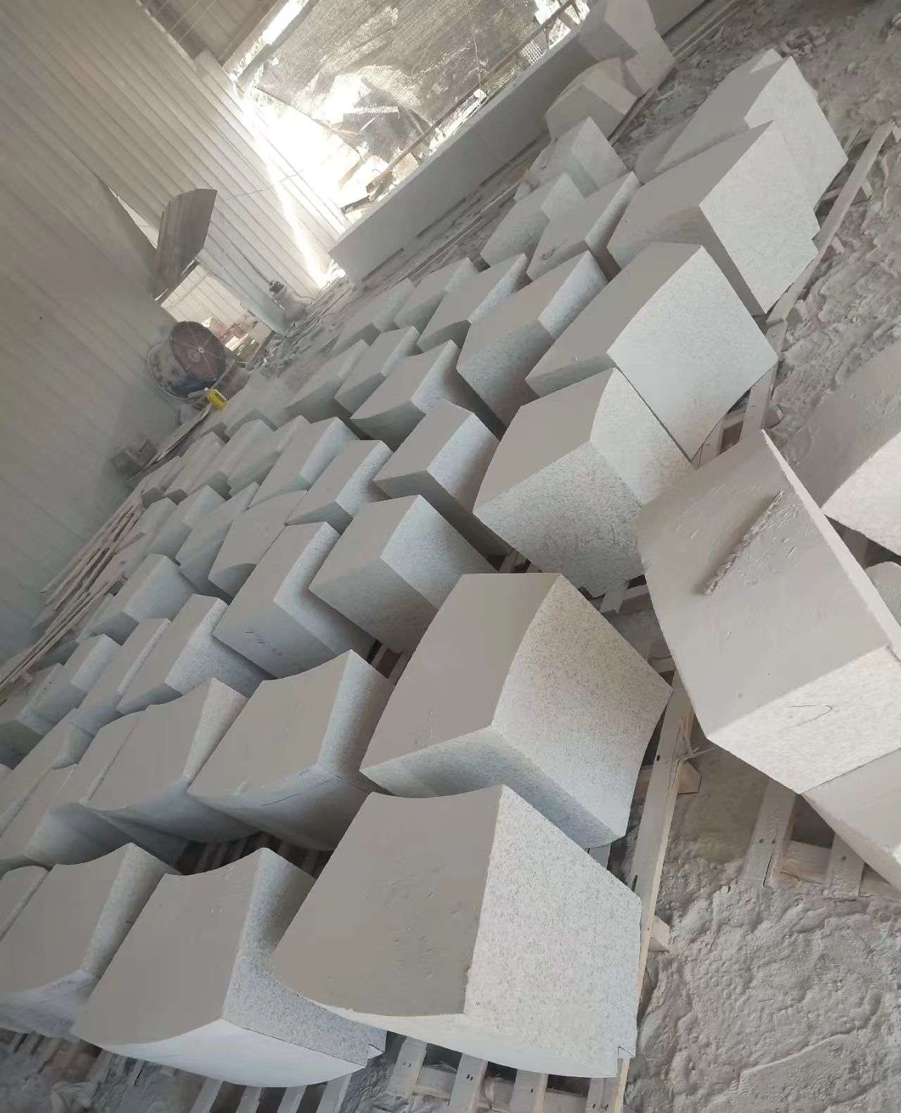 潍坊 白麻花岗岩异形坐凳