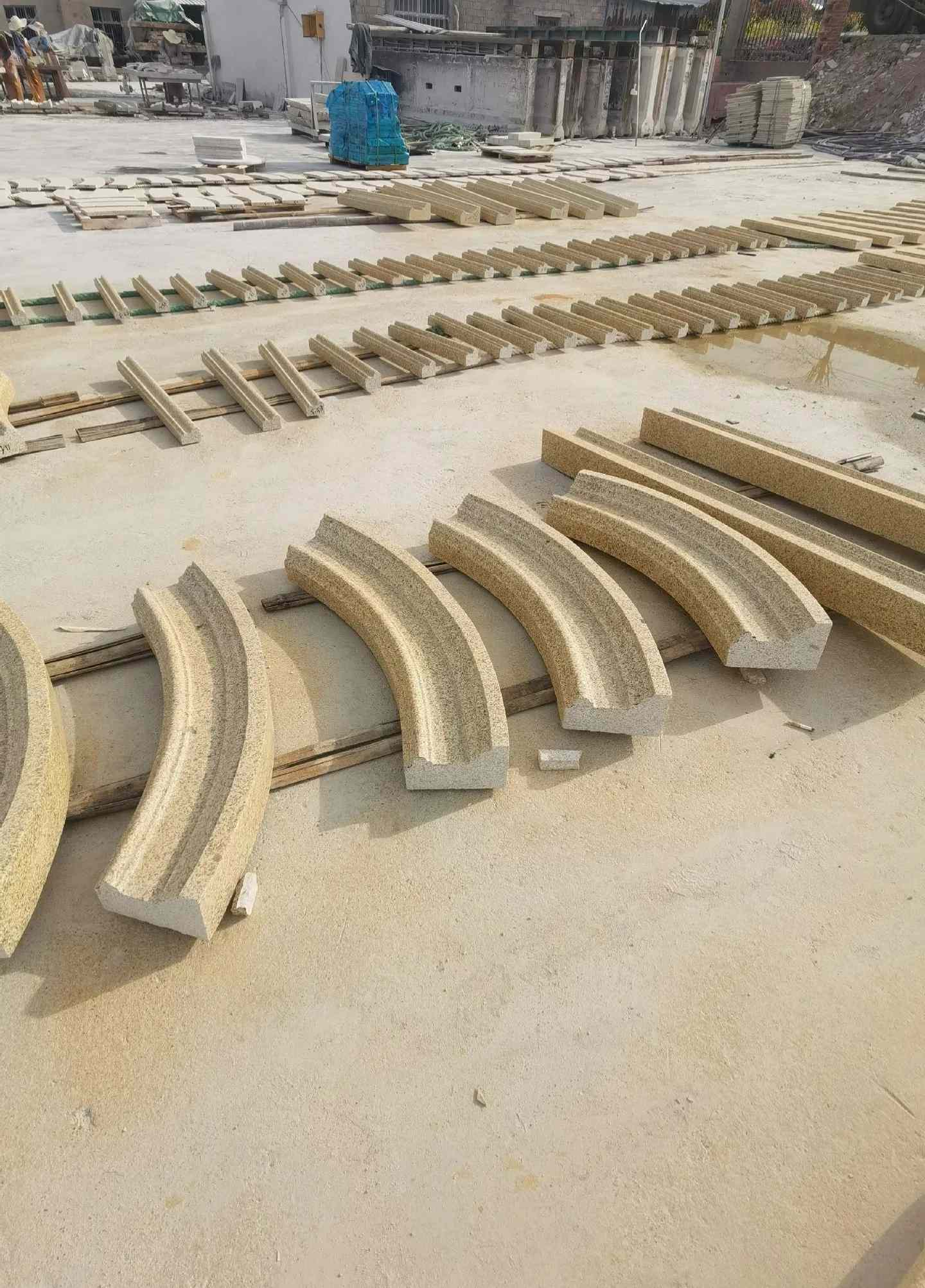 潍坊 黄金麻花岗岩别墅线条