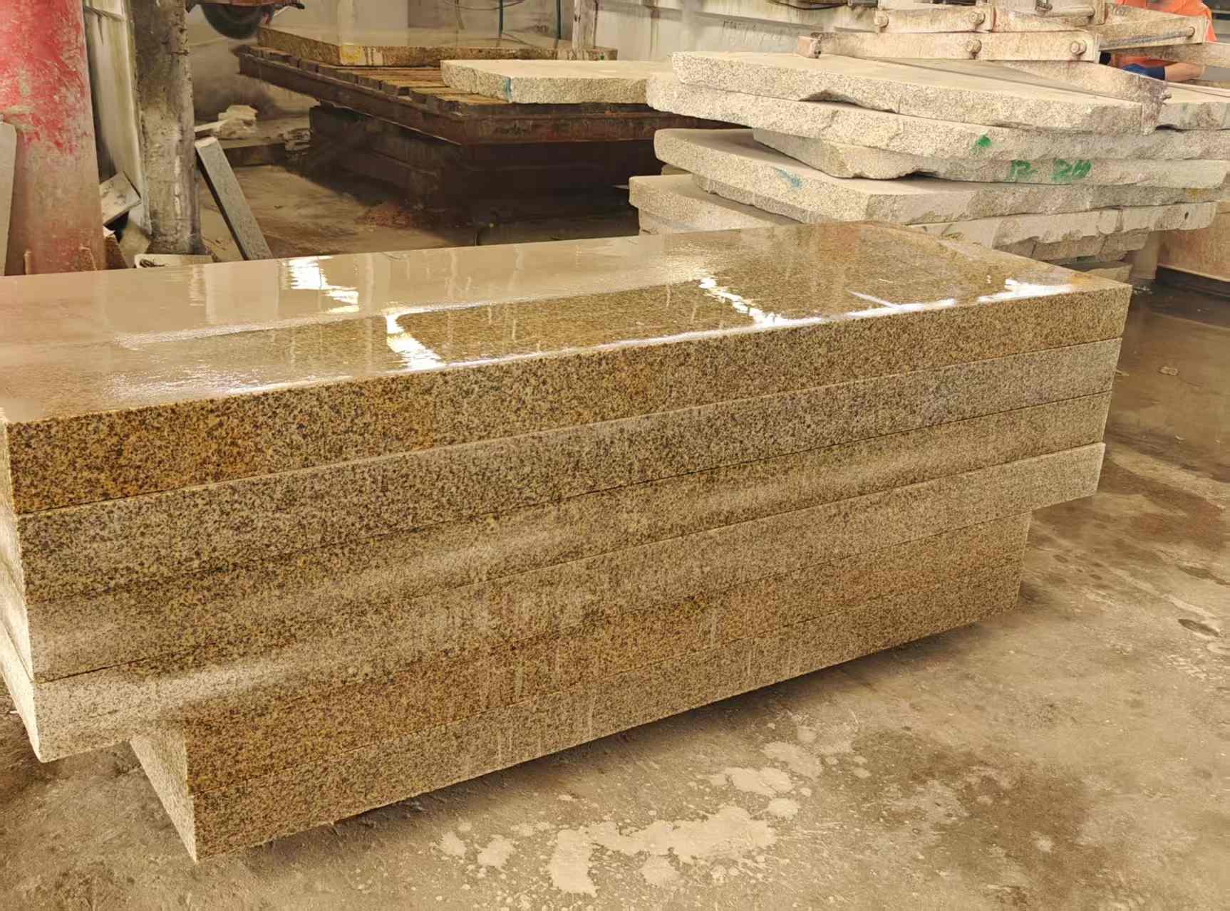 潍坊 黄金麻栏杆料半成品加工中